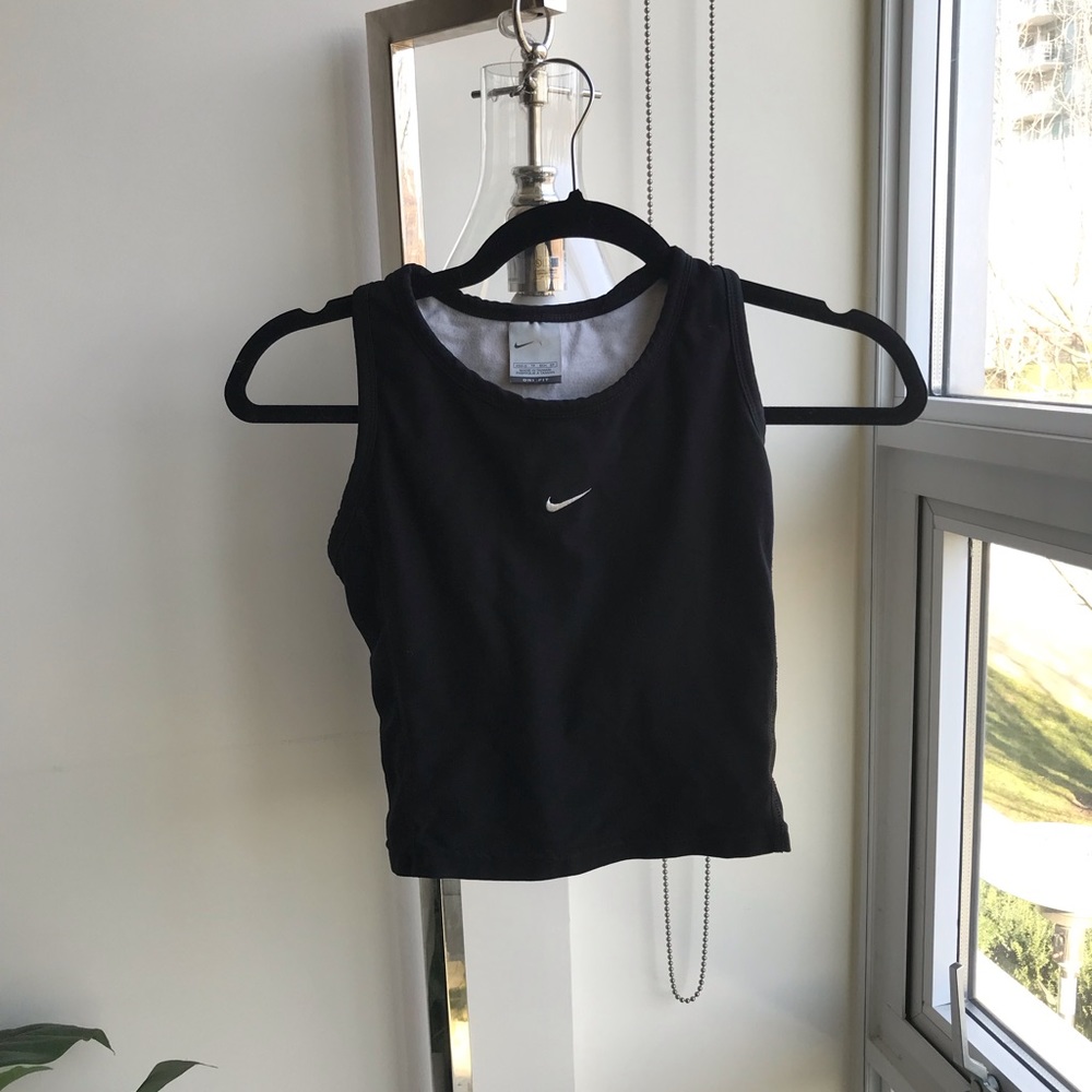 Nike Workout Cropped top 50% OFF BUNDLES!
